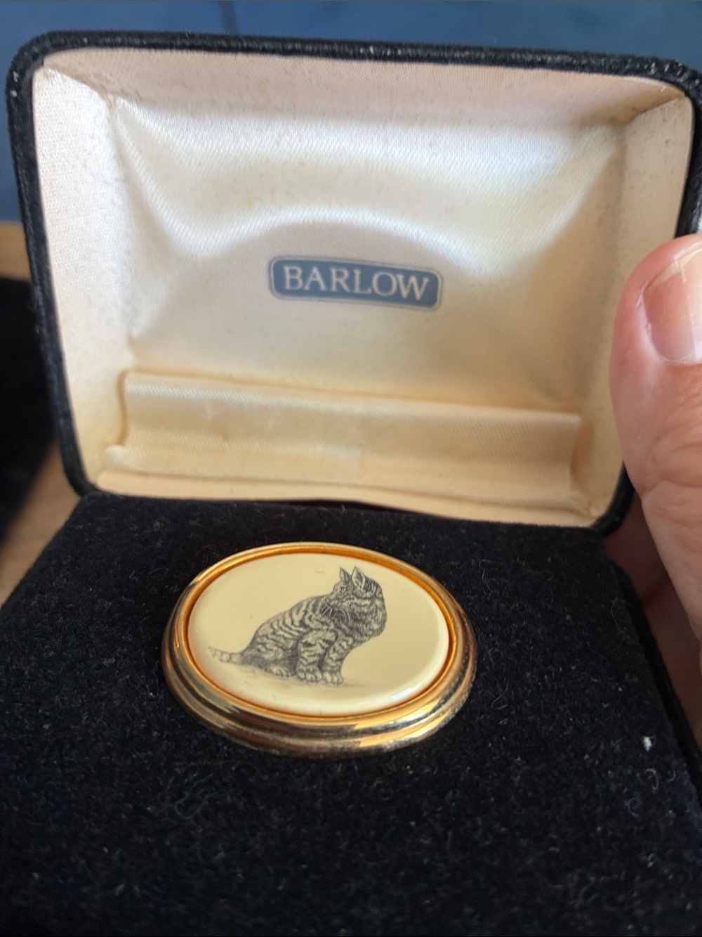 NEW!  BARLOW Cat Scrimshaw Brooch Pin Vintage - Picture 2 of 7